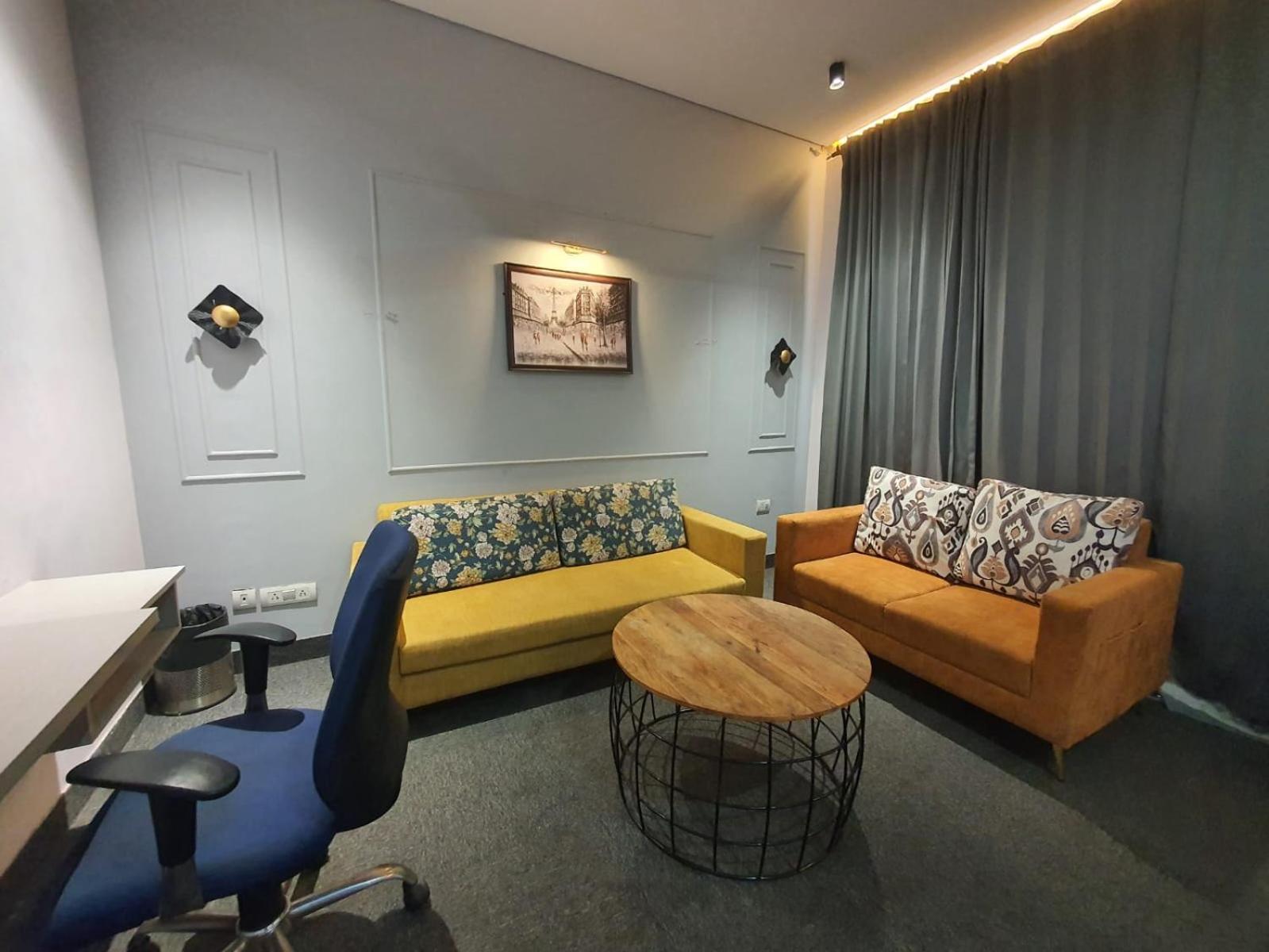 Mallenzo Suites Dlf Phase 1 Gurgaon Extérieur photo