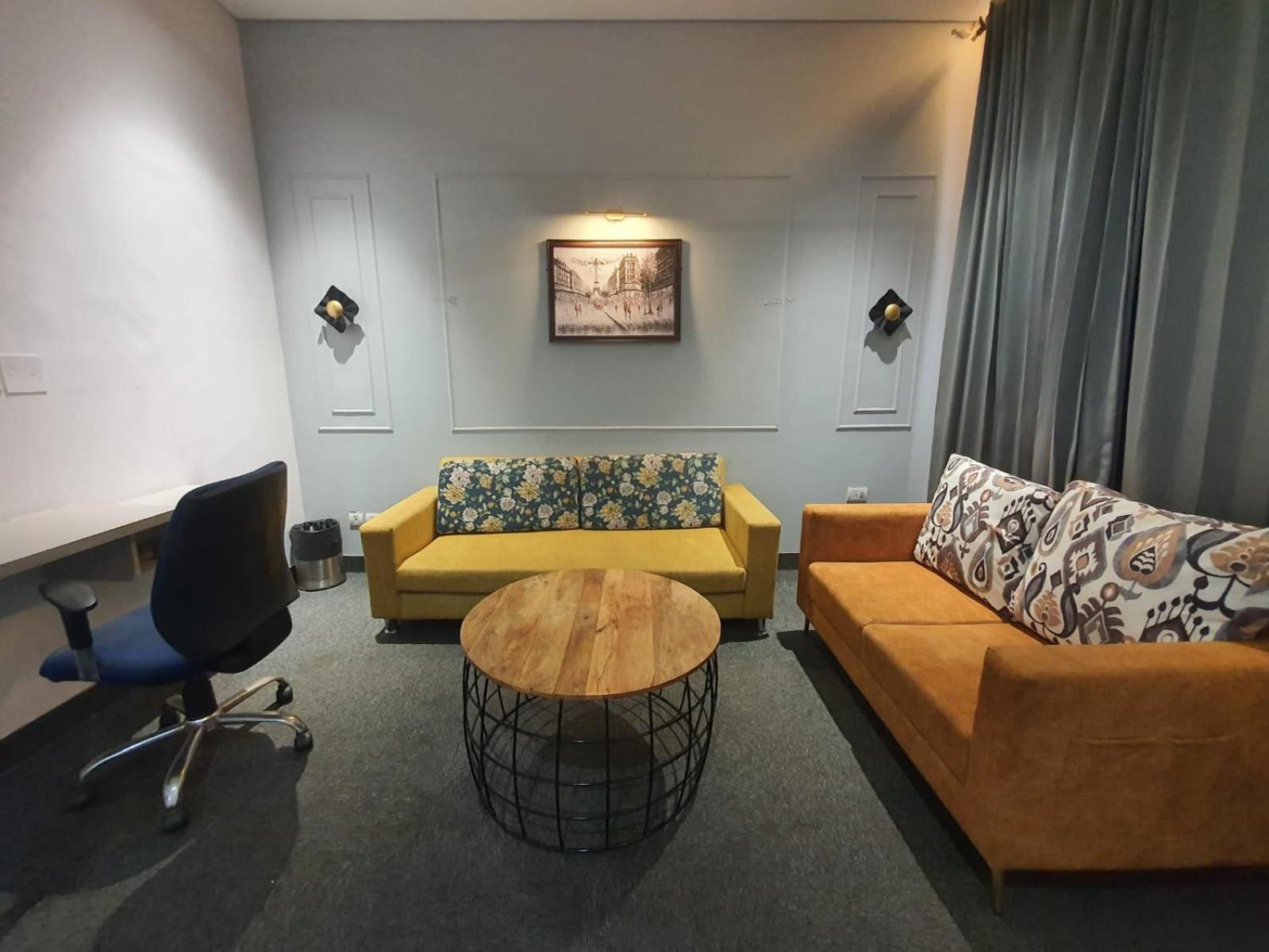 Mallenzo Suites Dlf Phase 1 Gurgaon Extérieur photo